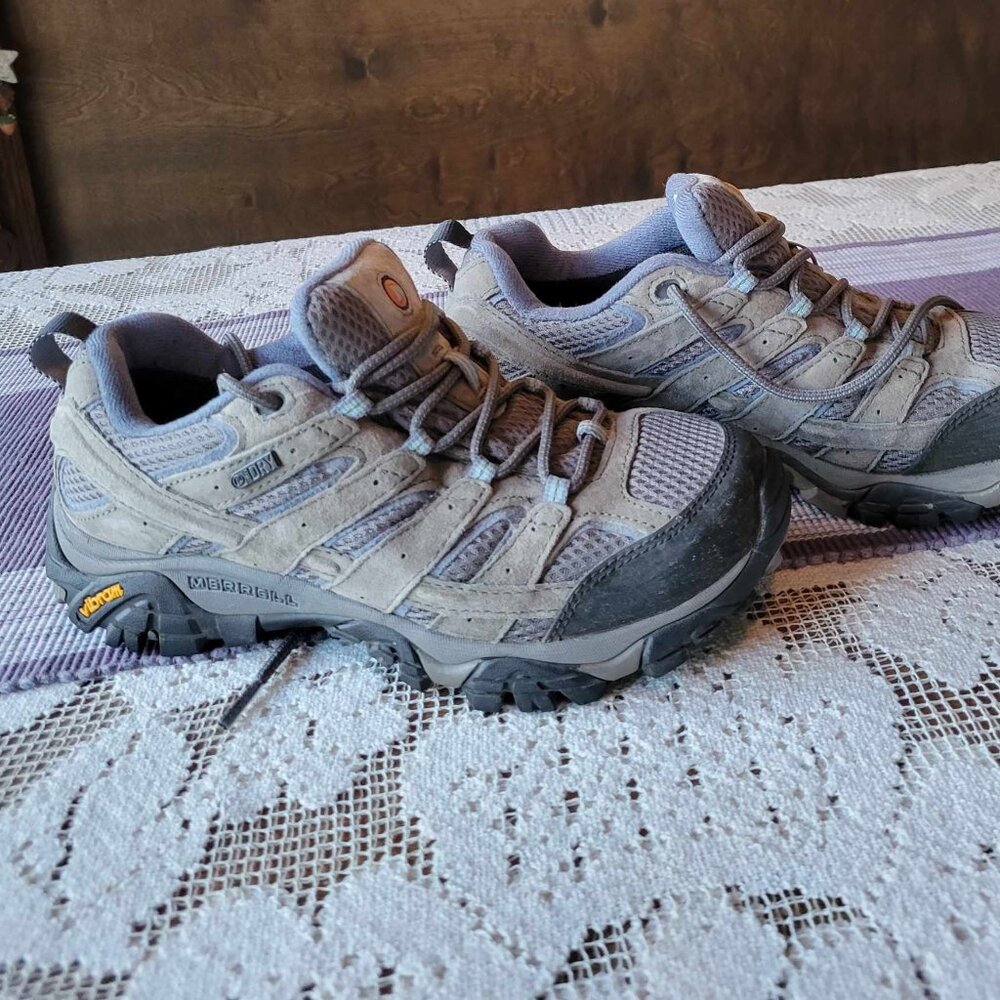 Merrill Moab waterproof hiking shoes, women's size 9 (or 40 European).